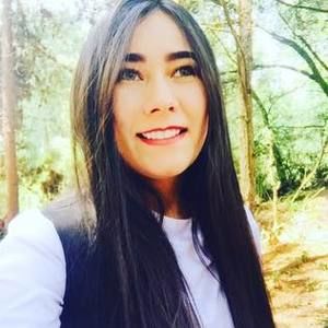 Meet your Posher, Juliana